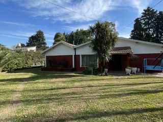 Foto 2 de Casa en venta 5 amb en Parque Leloir