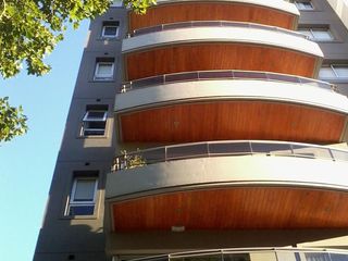 Foto 1 de VENTA DEPTO SEMIPISO 3 AMB A MEDIA CUADRA DE PLAZA CONESA