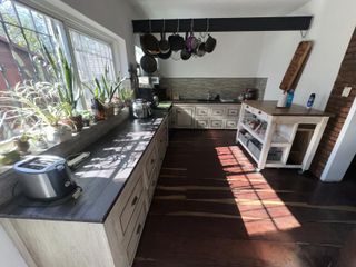Foto 1 de Chalet Clásico  en la mejor zona del barrio La Bota - Benavidez