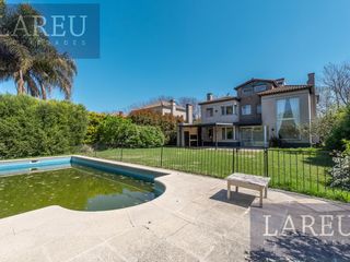 Foto 1 de Casa en venta con renta - Barrio Privado Los Tacos