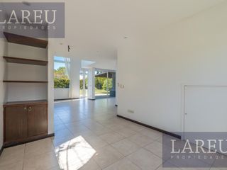 Foto 5 de Casa en venta con renta - Barrio Privado Los Tacos