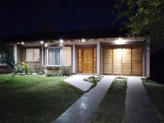 Foto 3 de Casa en venta - 2 Dormitorios 2 Baños - Cochera - 1.000Mts2 - San Rafael, Mendoza