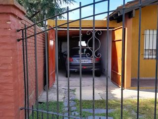 Foto 2 de Casa Venta - Calle 82 esquina  10 - La Plata