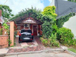 Foto 1 de Casa de 3 dormitorios en VENTA en barrio privado a 7 cuadras de Barrio Norte, SMT