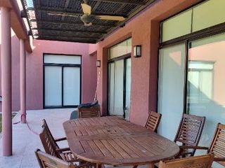Foto 7 de VENTA Casa con piscina barrio cerrado en Campos de Roca I