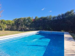 Foto 4 de Excepcional Casa de Una Planta con Amplios Espacios y Comodidades- En Venta