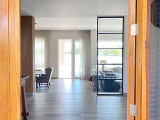 Foto 16 de Casa en Venta en Santa Barbara con 4 Cuartos en Suite, a la laguna