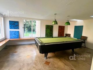Foto 25 de Venta. Casa 7 ambientes con parque en Gonnet.