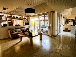 Foto 8 de Venta. Casa 7 ambientes con parque en Gonnet.