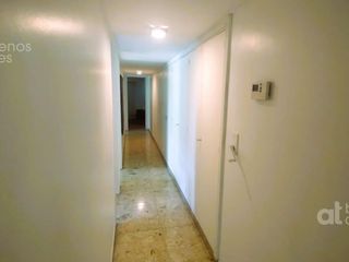 Foto 13 de Venta. Casa 7 ambientes con parque en Gonnet.