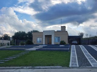 Foto 1 de CASA EN VENTA 2 DORMITORIOS EN ALTOS DE CARLOS PAZ