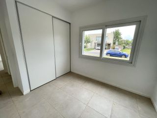 Foto 21 de VENTA CASA HARAS SANTA MARIA LOS MOLINOS 4 AMB