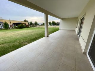 Foto 25 de VENTA CASA HARAS SANTA MARIA LOS MOLINOS 4 AMB