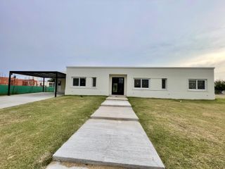 Foto 3 de VENTA CASA HARAS SANTA MARIA LOS MOLINOS 4 AMB