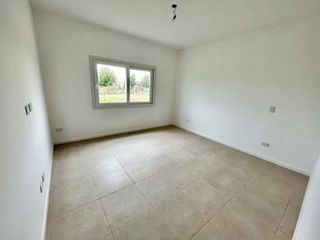 Foto 19 de VENTA CASA HARAS SANTA MARIA LOS MOLINOS 4 AMB