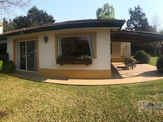Foto 1 de Casa en venta - Pilar Village