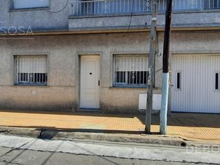 Foto 1 de Alquiler PH 3 ambientes en Bernal sin expensas Apto profesional