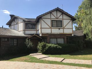 Foto 1 de CHALET TRADICIONAL EN VENTA EN  COUNTRY San Diego