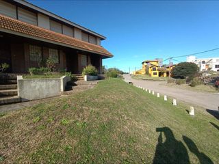 Foto 2 de Dúplex en venta - 3 Dormitorios 2 Baños - Cochera - 100Mts2 - Villa Gesell