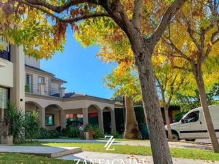 Foto 3 de VENTA. ESPECTACULAR Casa en Barrio del PILAR - Guaymallen