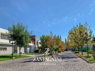 Foto 16 de VENTA. ESPECTACULAR Casa en Barrio del PILAR - Guaymallen