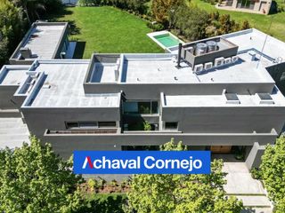 Foto 4 de Casa en venta doble lote al agua totalmente remodelada en Barrio Santa Maria de Tigre