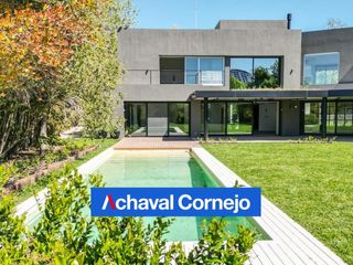 Foto 8 de Casa en venta doble lote al agua totalmente remodelada en Barrio Santa Maria de Tigre