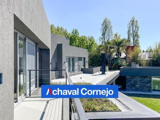 Foto 34 de Casa en venta doble lote al agua totalmente remodelada en Barrio Santa Maria de Tigre
