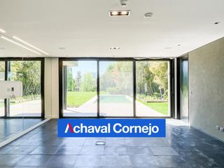 Foto 26 de Casa en venta doble lote al agua totalmente remodelada en Barrio Santa Maria de Tigre