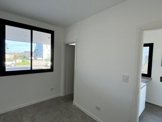 Foto 25 de San Matías | Venta | Importante casa a laguna a estrenar en área 5