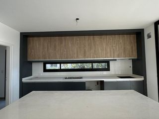 Foto 4 de San Matías | Venta | Importante casa a laguna a estrenar en área 5