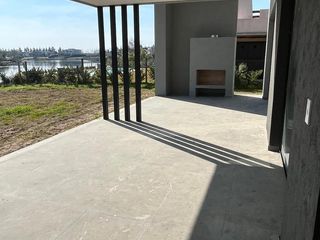 Foto 22 de San Matías | Venta | Importante casa a laguna a estrenar en área 5