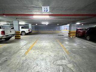 Foto 5 de Amplias cocheras apta camioneta en VENTA en Balcarce al 400, Barrio Norte