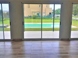 Foto 21 de VENTA CON RENTA, CASA en El Canton - Escobar IMPECABLE