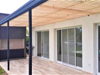 Foto 3 de VENTA CON RENTA, CASA en El Canton - Escobar IMPECABLE