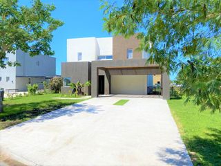 Foto 10 de VENTA CON RENTA, CASA en El Canton - Escobar IMPECABLE