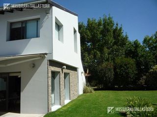 Foto 3 de Casa en venta en doble lote Campo Chico.