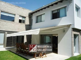 Foto 1 de Casa en venta en doble lote Campo Chico.