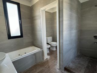 Foto 16 de San Matías - Área 1 | Venta | Casa moderna a la laguna, de 5 amb con pileta