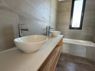 Foto 17 de San Matías - Área 1 | Venta | Casa moderna a la laguna, de 5 amb con pileta