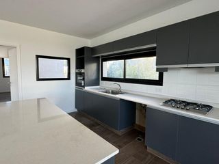 Foto 10 de San Matías - Área 1 | Venta | Casa moderna a la laguna, de 5 amb con pileta