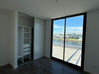 Foto 13 de San Matías - Área 1 | Venta | Casa moderna a la laguna, de 5 amb con pileta