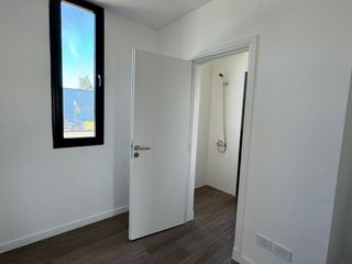 Foto 24 de San Matías - Área 1 | Venta | Casa moderna a la laguna, de 5 amb con pileta