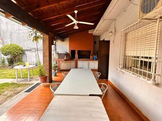 Foto 9 de Amplia casa de 5 dormitorios con galería y pileta, Av. Roca al 1000, Barrio Sur