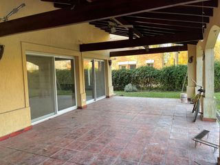 Foto 6 de Casa - Ayres de Pilar