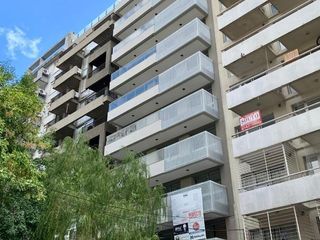 Foto 2 de Exquisito 3 Amb en Suite de Categoría PISO ALTO VISTA ABIERTA.  A estrenar. Incluye Cochera!