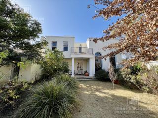 Foto 30 de Excelente Casa en Venta en Villa Belgrano -  5 dormitorios - 550 m2