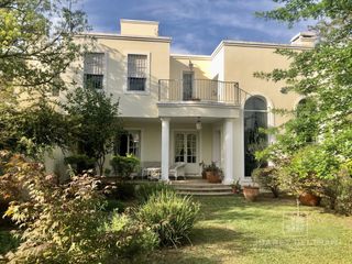 Foto 29 de Excelente Casa en Venta en Villa Belgrano -  5 dormitorios - 550 m2