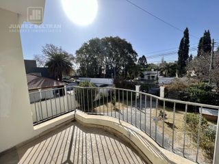 Foto 28 de Excelente Casa en Venta en Villa Belgrano -  5 dormitorios - 550 m2