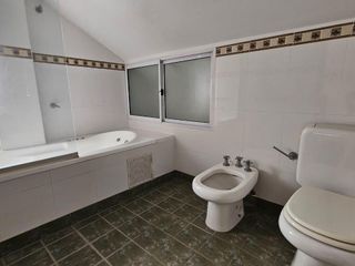 Foto 28 de Importante casa de 5 dormitorios en VENTA en lote de 832 m2, zona Parque Guillermina, SMT